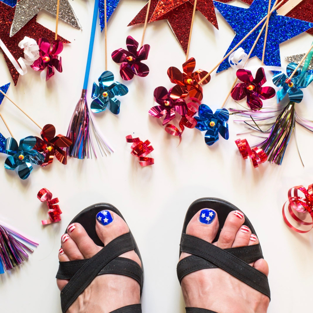 DIY Stars and Stripes Nail Art, just in time for the Fourth of July holiday!