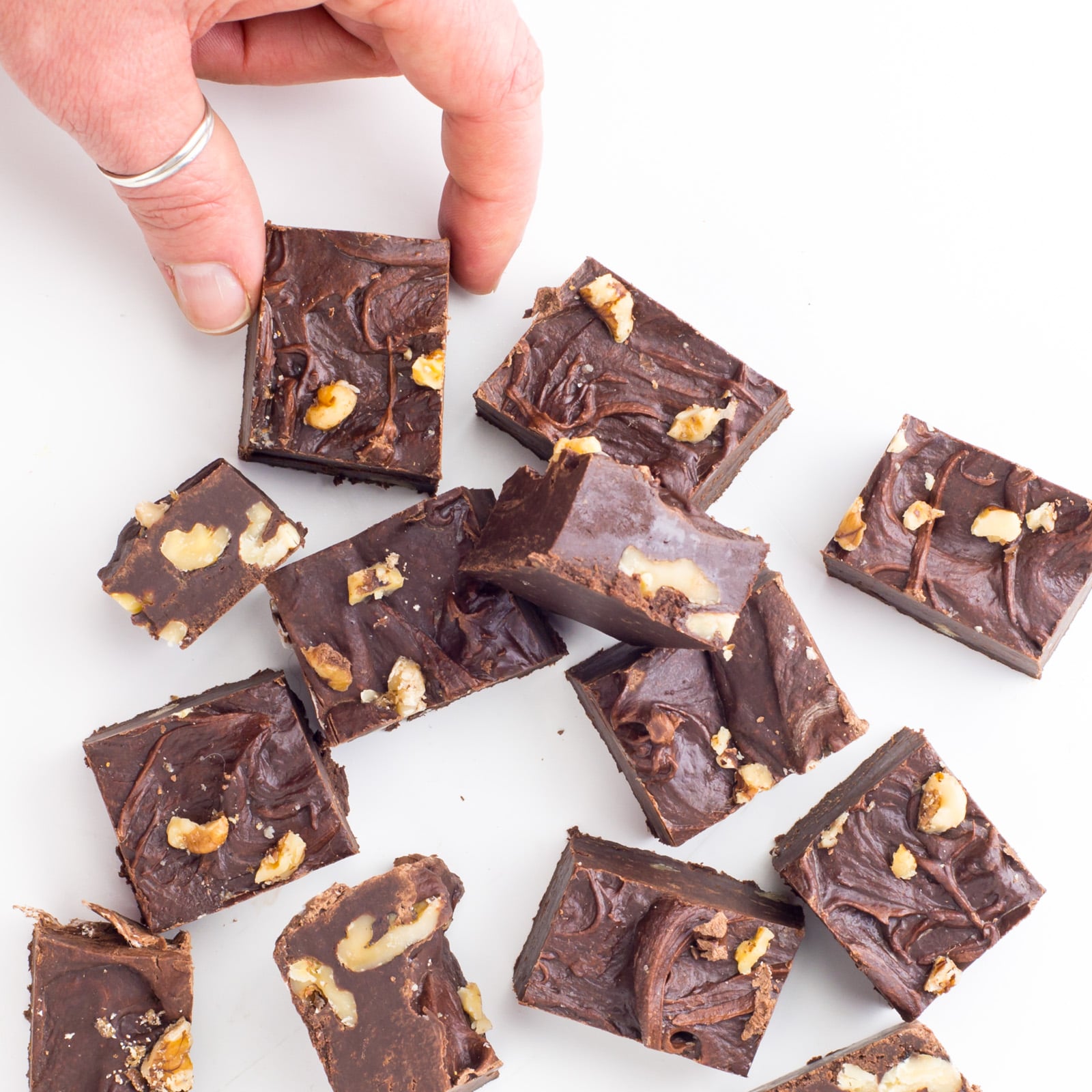 Easy Vegan Chocolate Fudge!